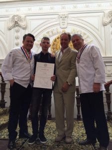 SVH Meesterkok Marcel de Leeuw (l), Thomas Bijl, vader Merijn Bijl, SVH Meesterkok Ben van Beurten 