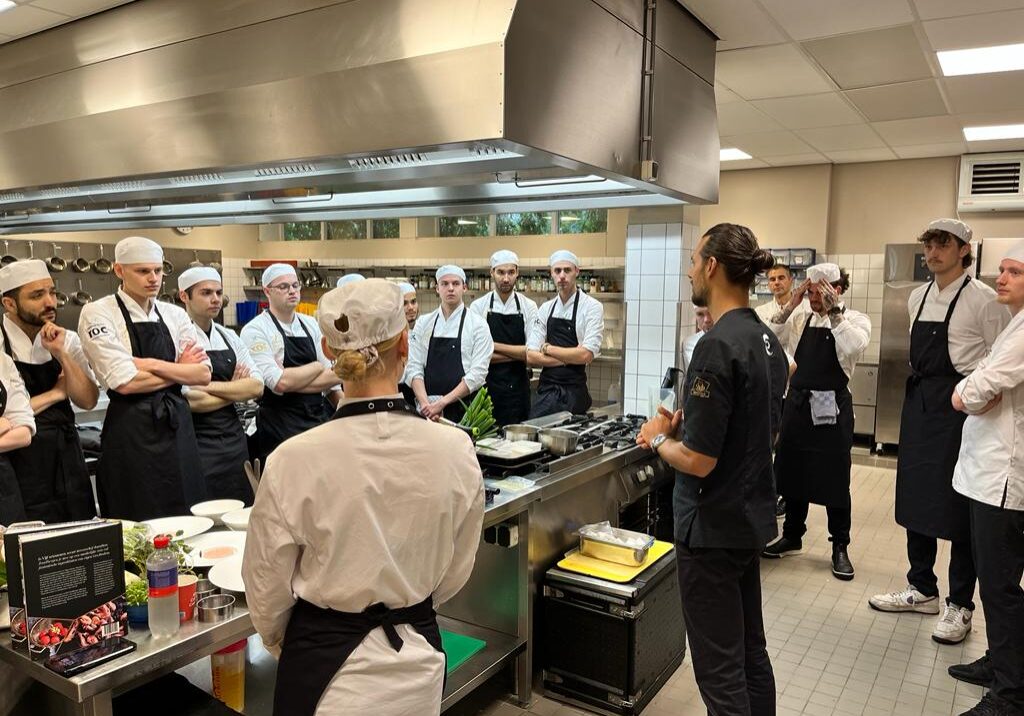 39927b9f-dd44-4559-9209-d35755469500